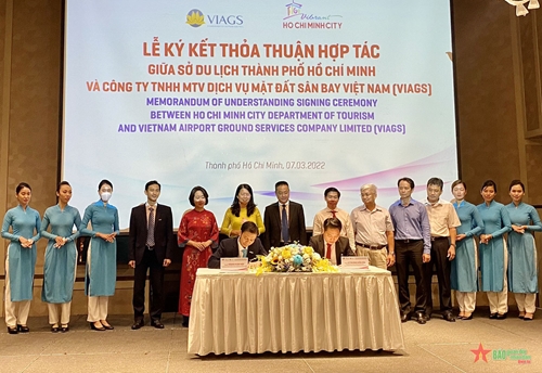 Ký kết hợp tác xúc tiến, nâng cao chất lượng du lịch TP Hồ Chí Minh